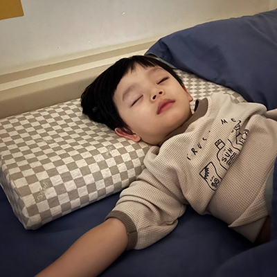 greysa格蕾莎幼兒生長曲線記憶枕90cm以上學齡前兒童適用的枕頭